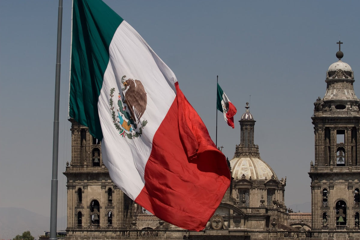 DÍA DE LA BANDERA DE MÉXICO